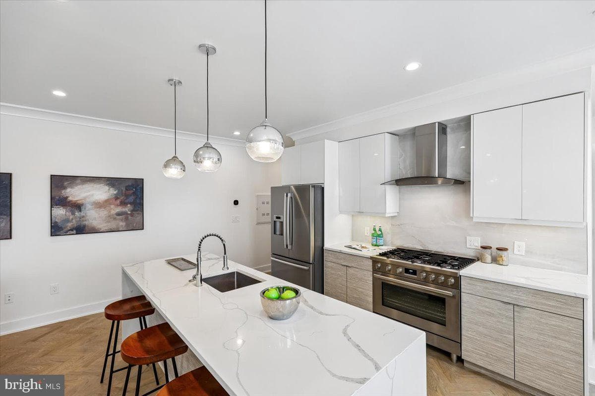 2429 Ontario Road NW #2 photo 12