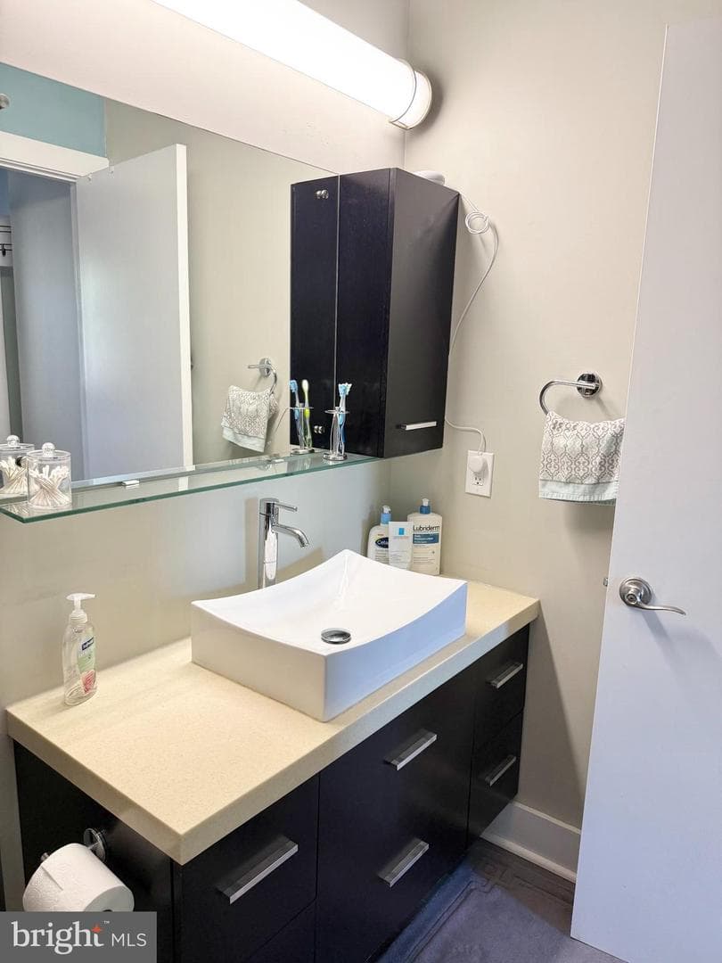 245 15th Street SE #301 photo 14