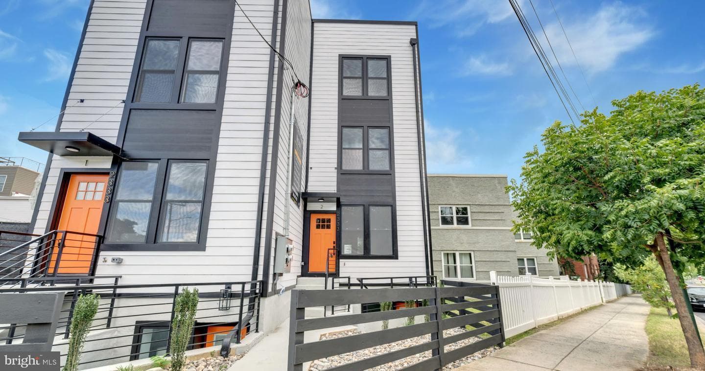 2333 Fairlawn Avenue SE #2, Washington