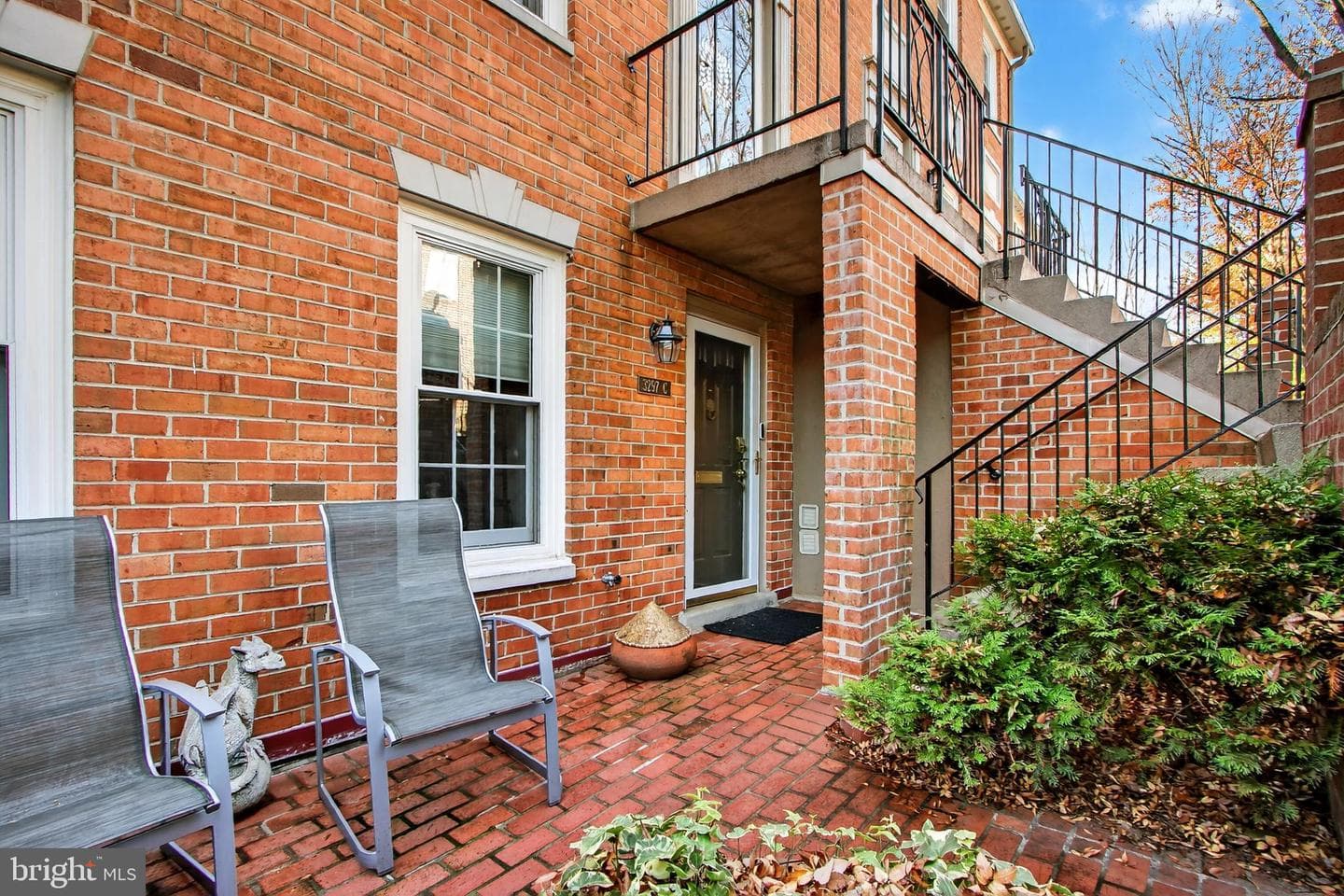 3297 Sutton Place NW #c photo 2