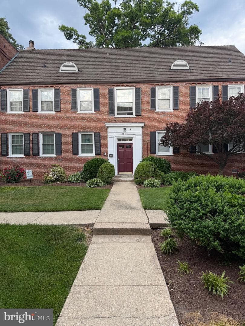 3816 V Street SE #102, Washington