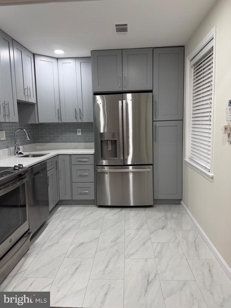 3816 V Street SE #102 photo 4