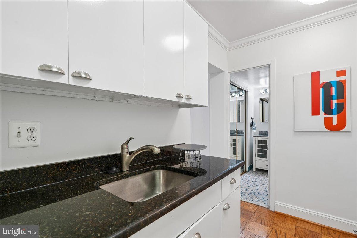 922 24th Street NW #415 photo 5