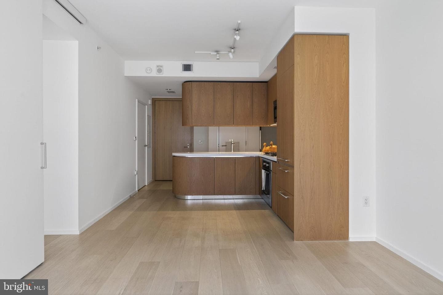 925 H Street NW #606 photo 17