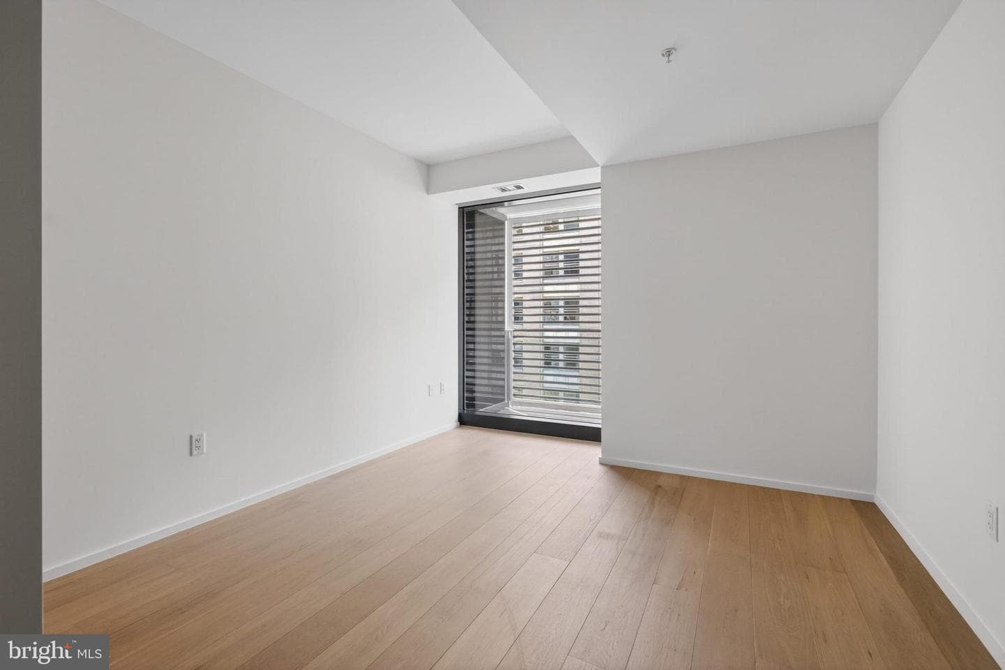 925 H Street NW #606 photo 35