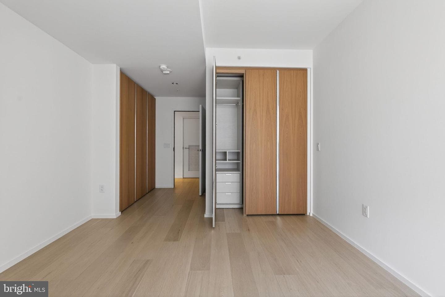 925 H Street NW #606 photo 38
