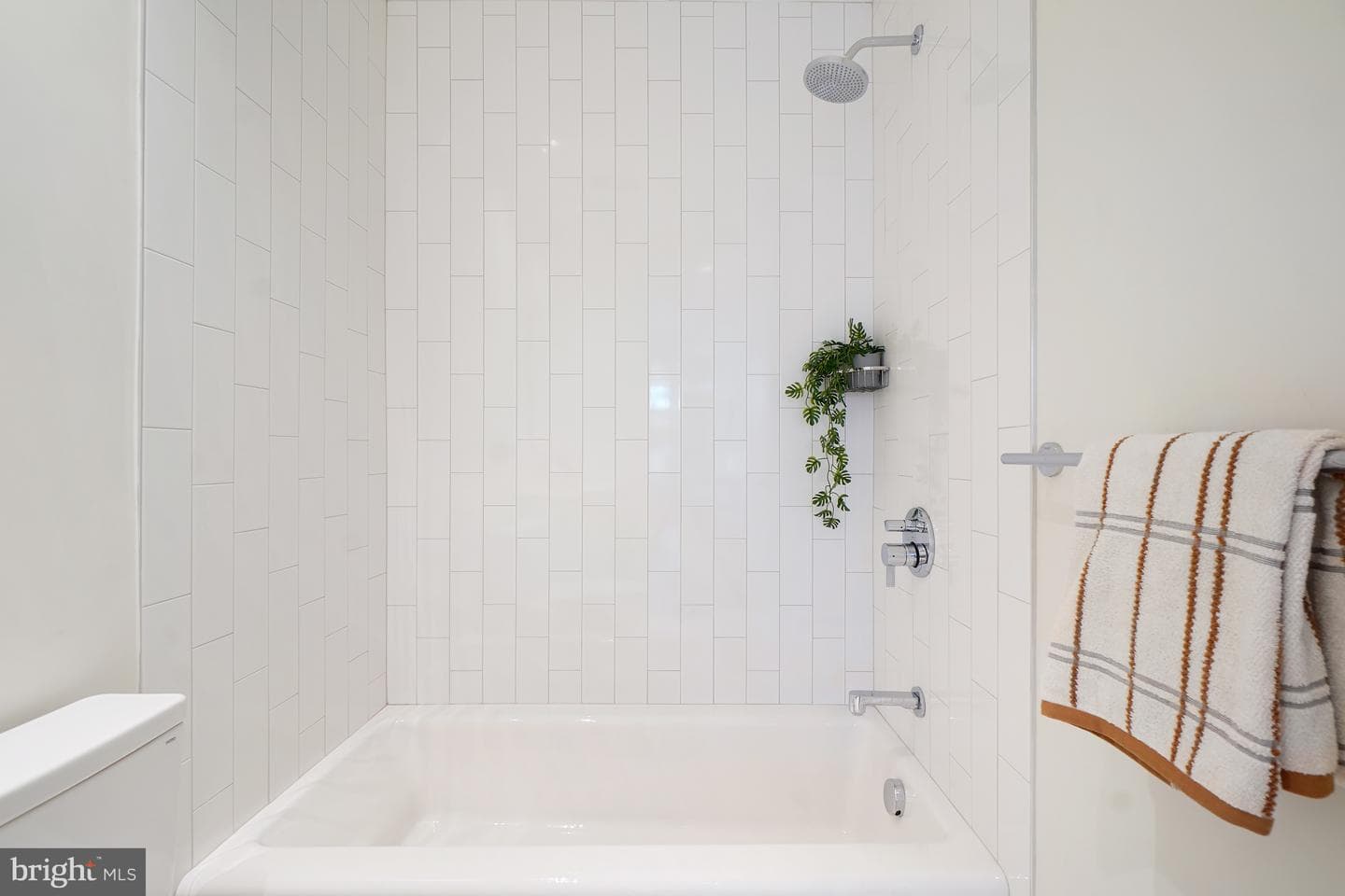 270 15th Street SE #202 photo 27
