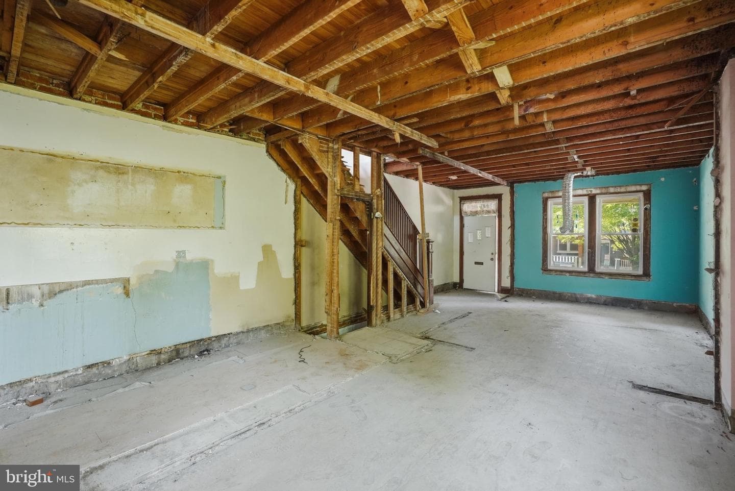 1300 Trinidad Avenue NE photo 4