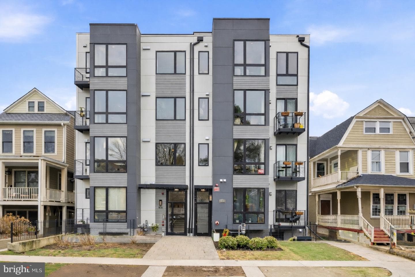 836 Varnum Street NW #201 photo 2