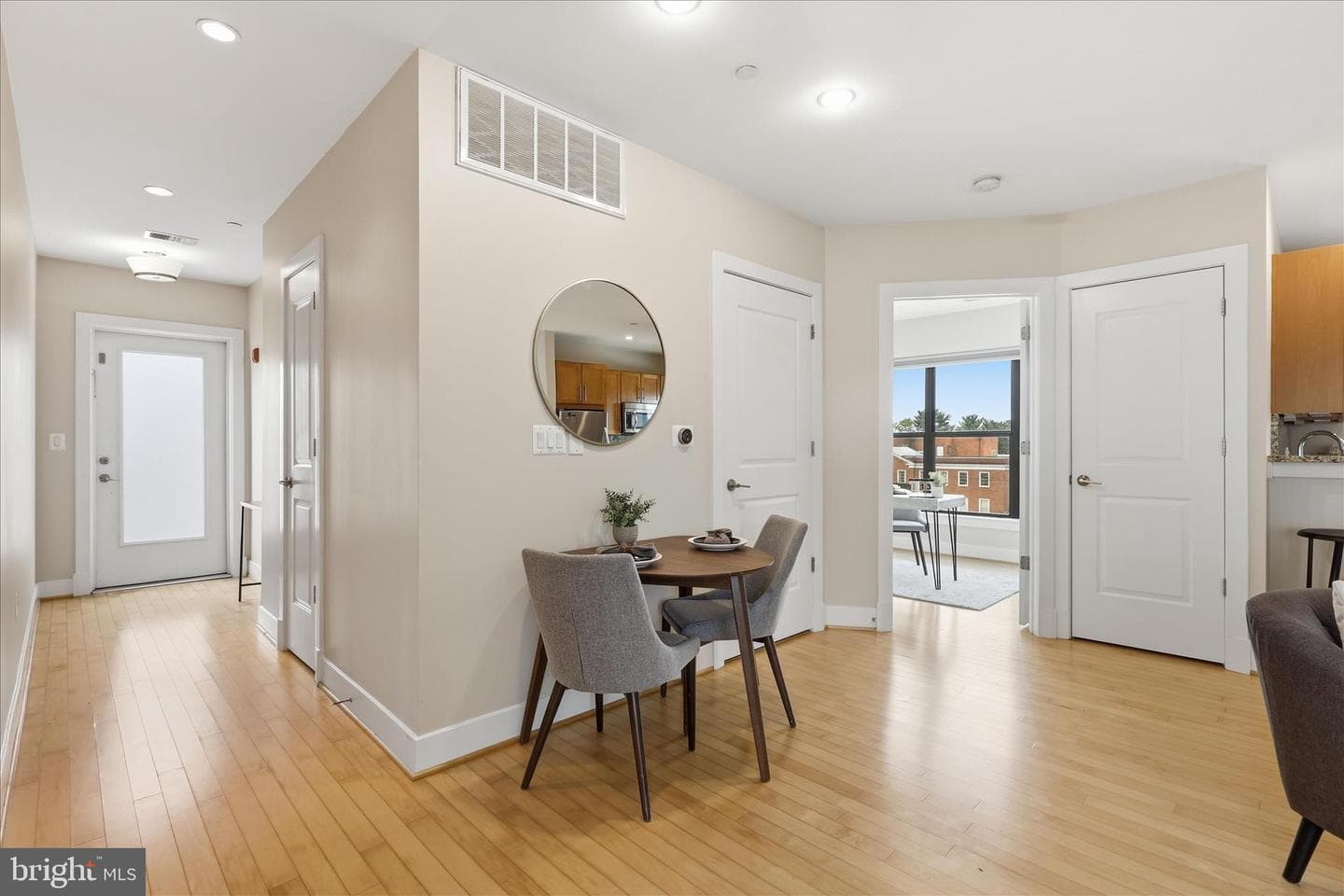 5201 Wisconsin Avenue NW #406 photo 8
