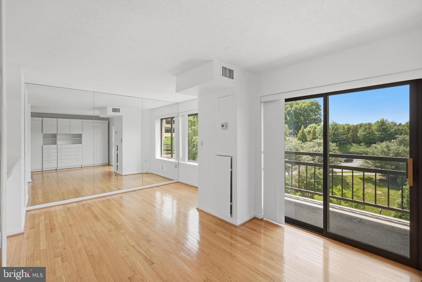 2111 Wisconsin Avenue NW #524 photo 4