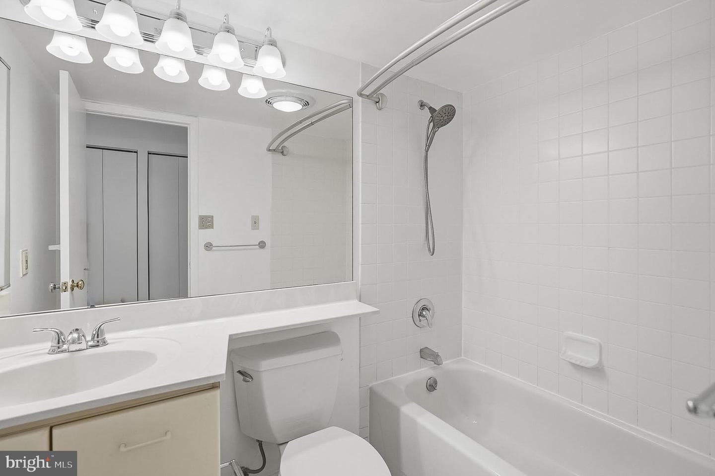 2111 Wisconsin Avenue NW #524 photo 9