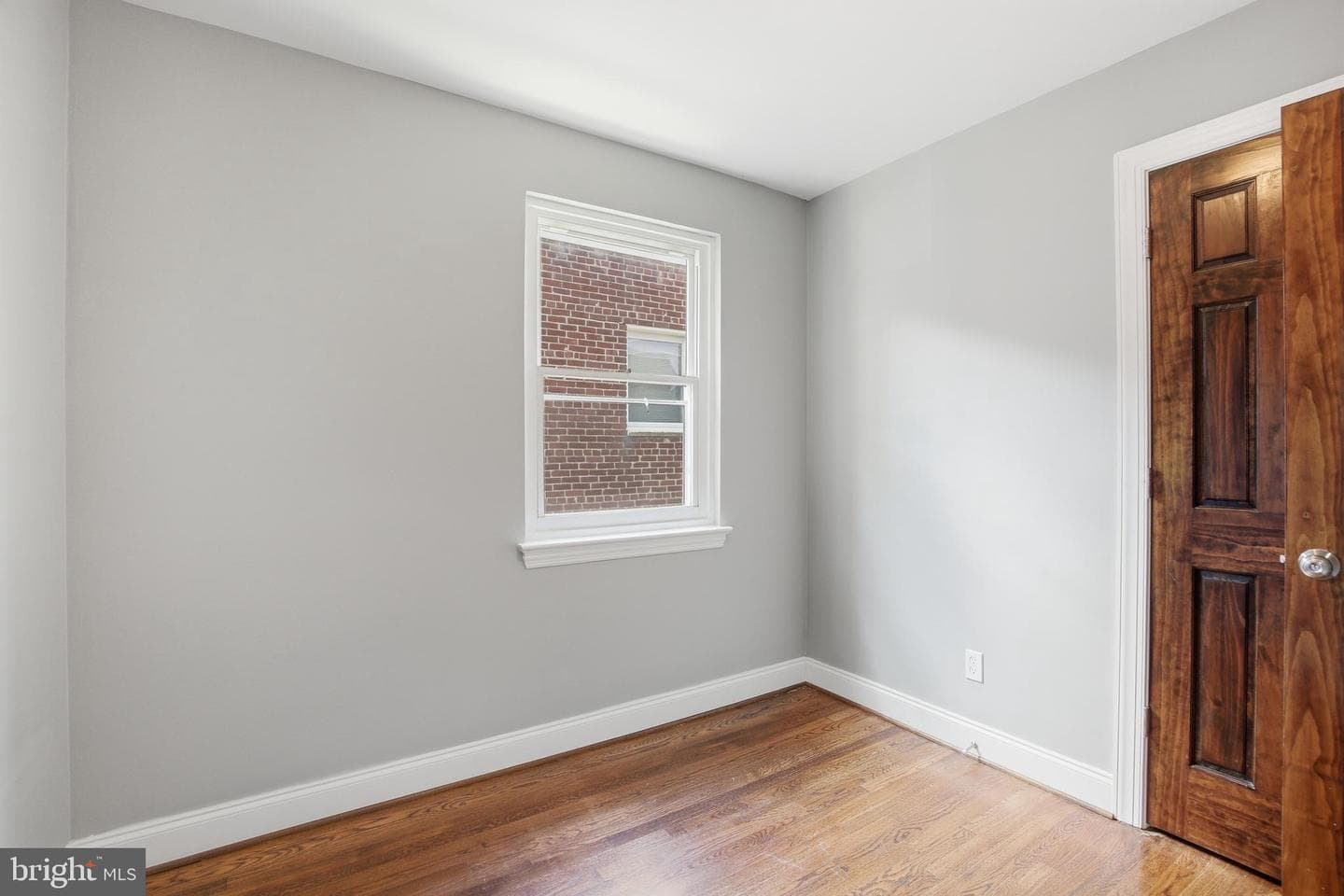 624 Jefferson Street NE photo 32
