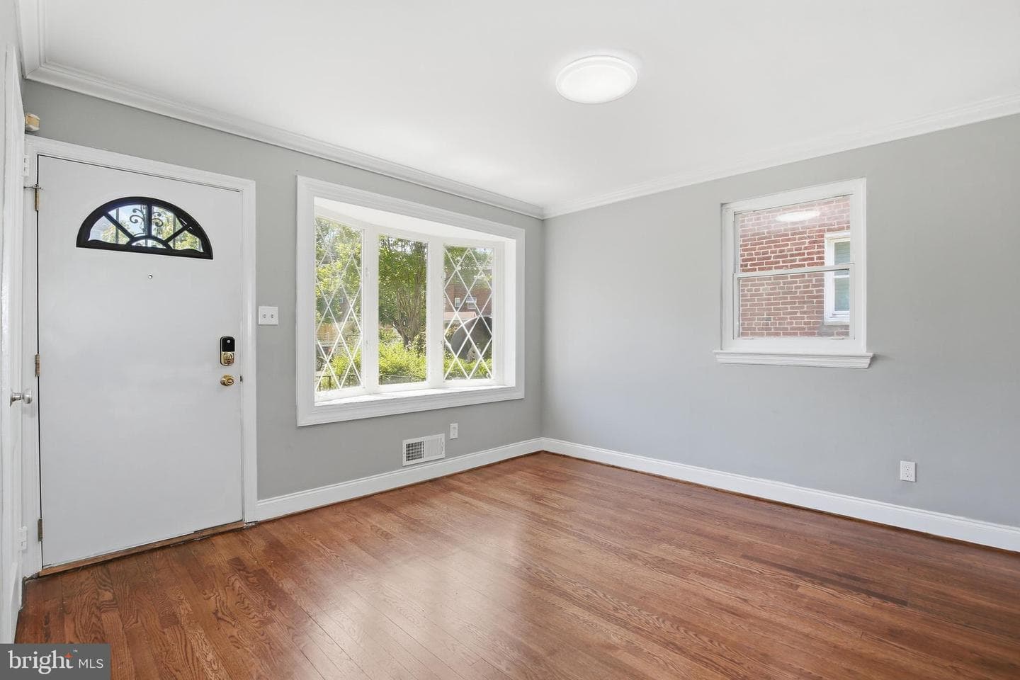 624 Jefferson Street NE photo 7