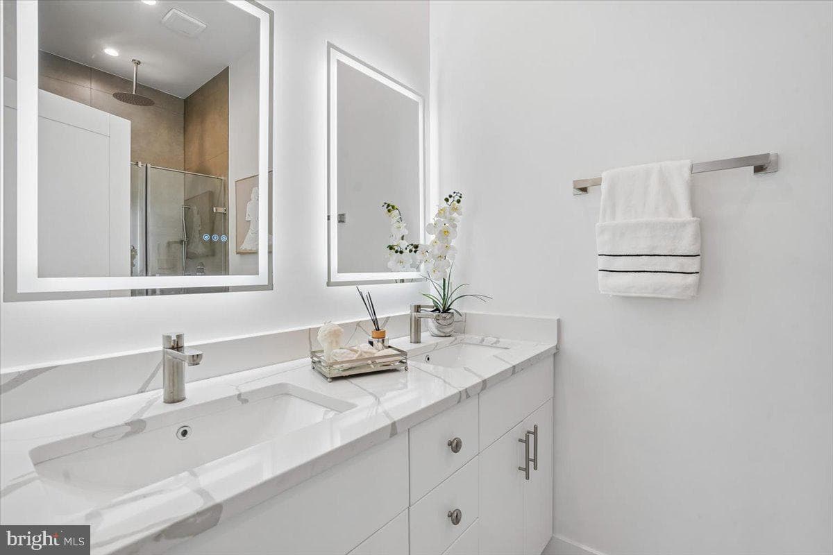 4900 Astor Place SE photo 17
