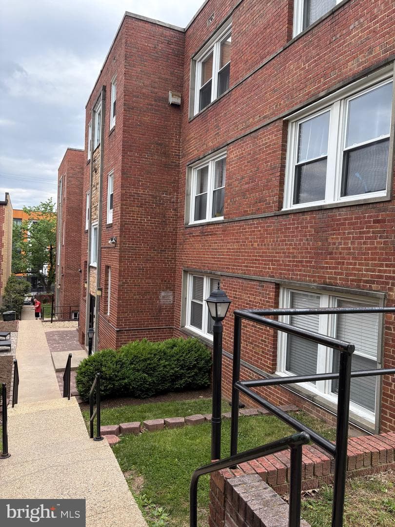 33 Kennedy Street NW #b-1 photo 5