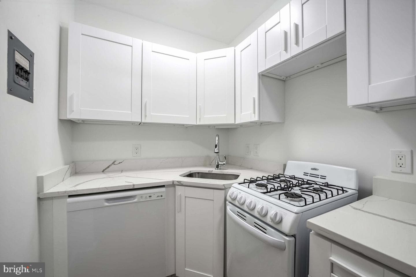 1727 Massachusetts Avenue NW #108 photo 15