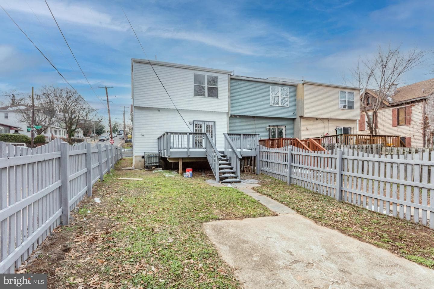 1366 Valley Place SE photo 27