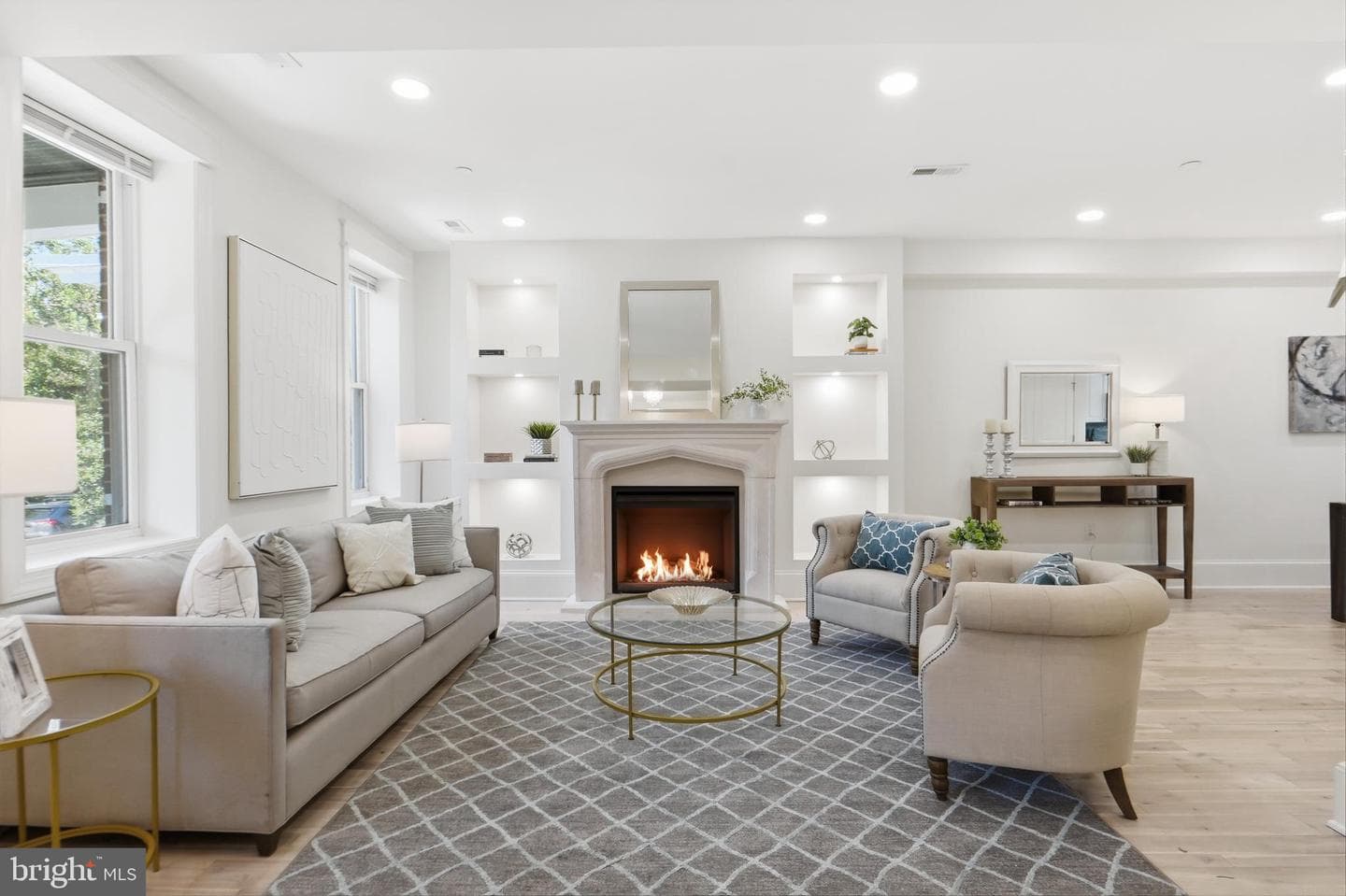 634 Lexington Place NE, Washington