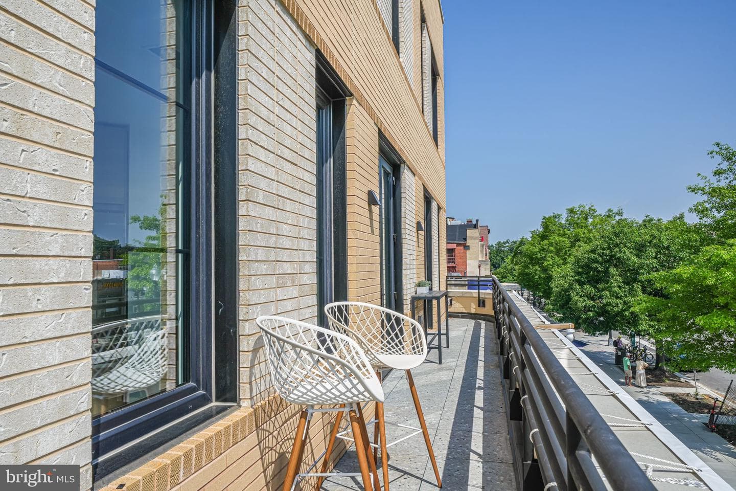 2901 Newark St NW photo 9