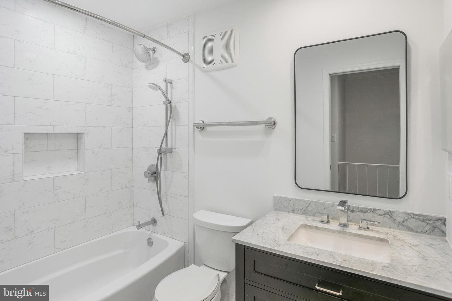 3295 Sutton Place NW #d photo 14