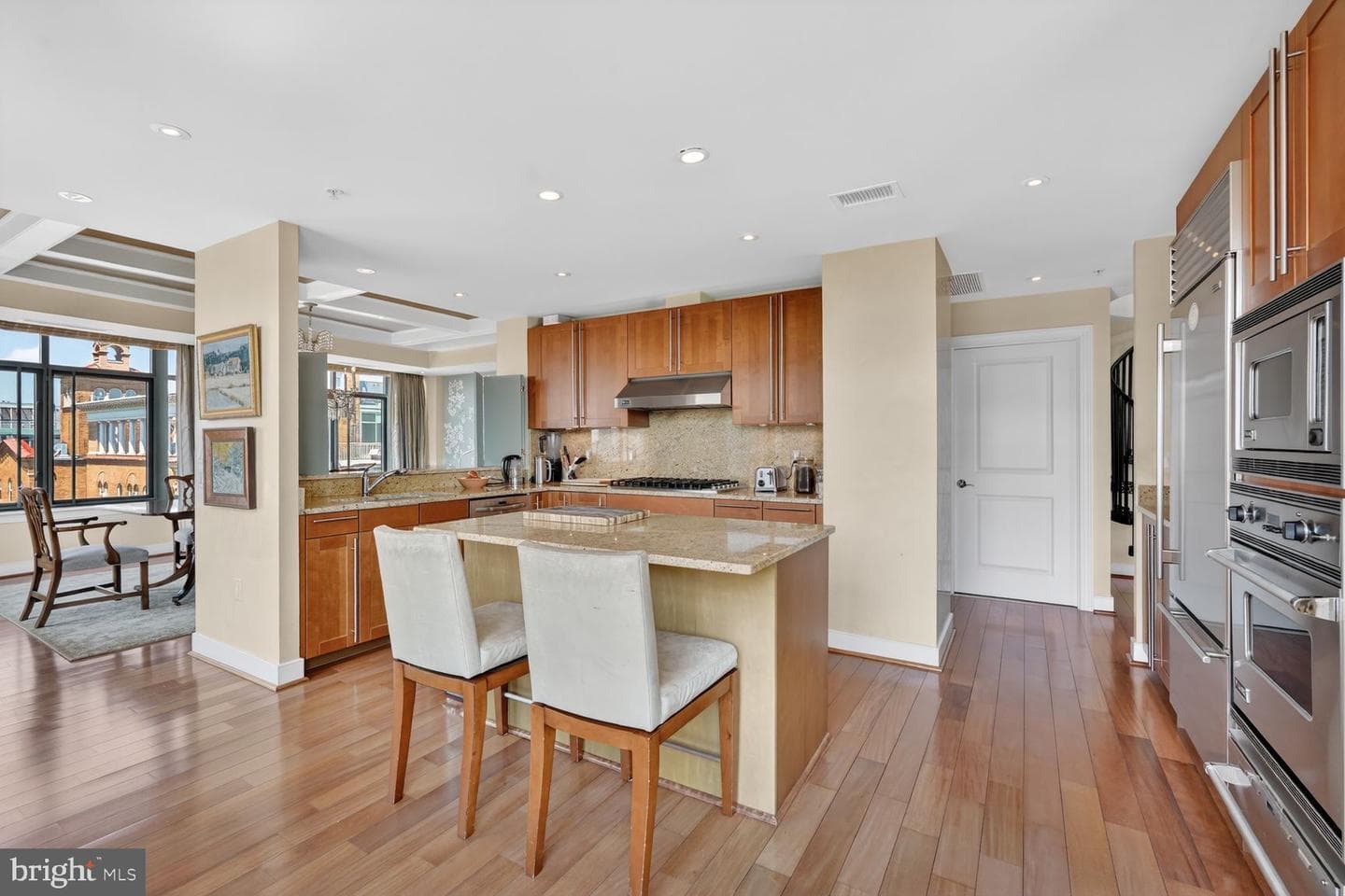 2425 L Street NW #939 photo 17