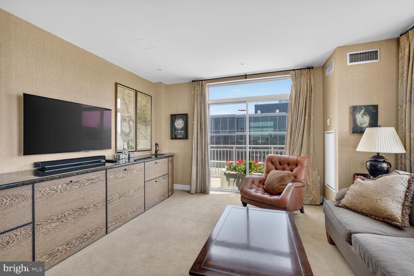 2425 L Street NW #939 photo 36