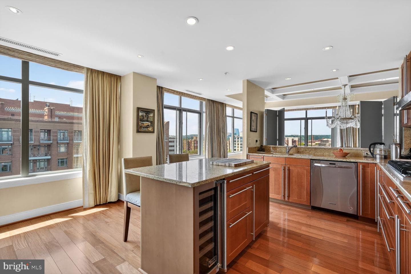2425 L Street NW #939 photo 37