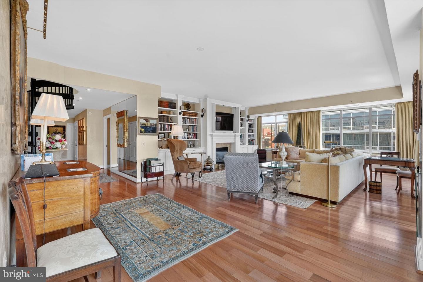 2425 L Street NW #939 photo 5
