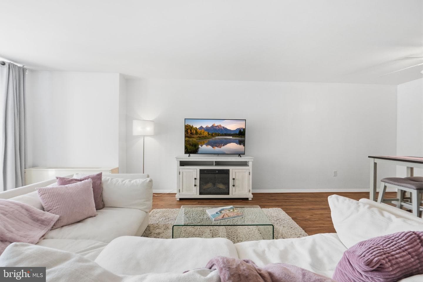 3001 Veazey Terrace NW #1324 photo 10