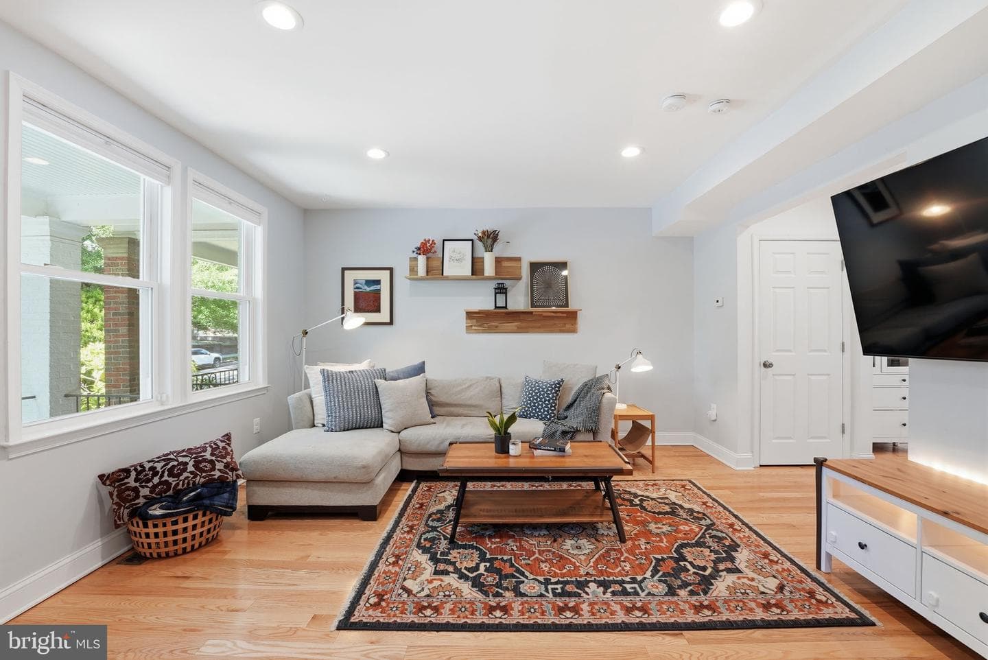 52 Hamilton Street NW photo 13