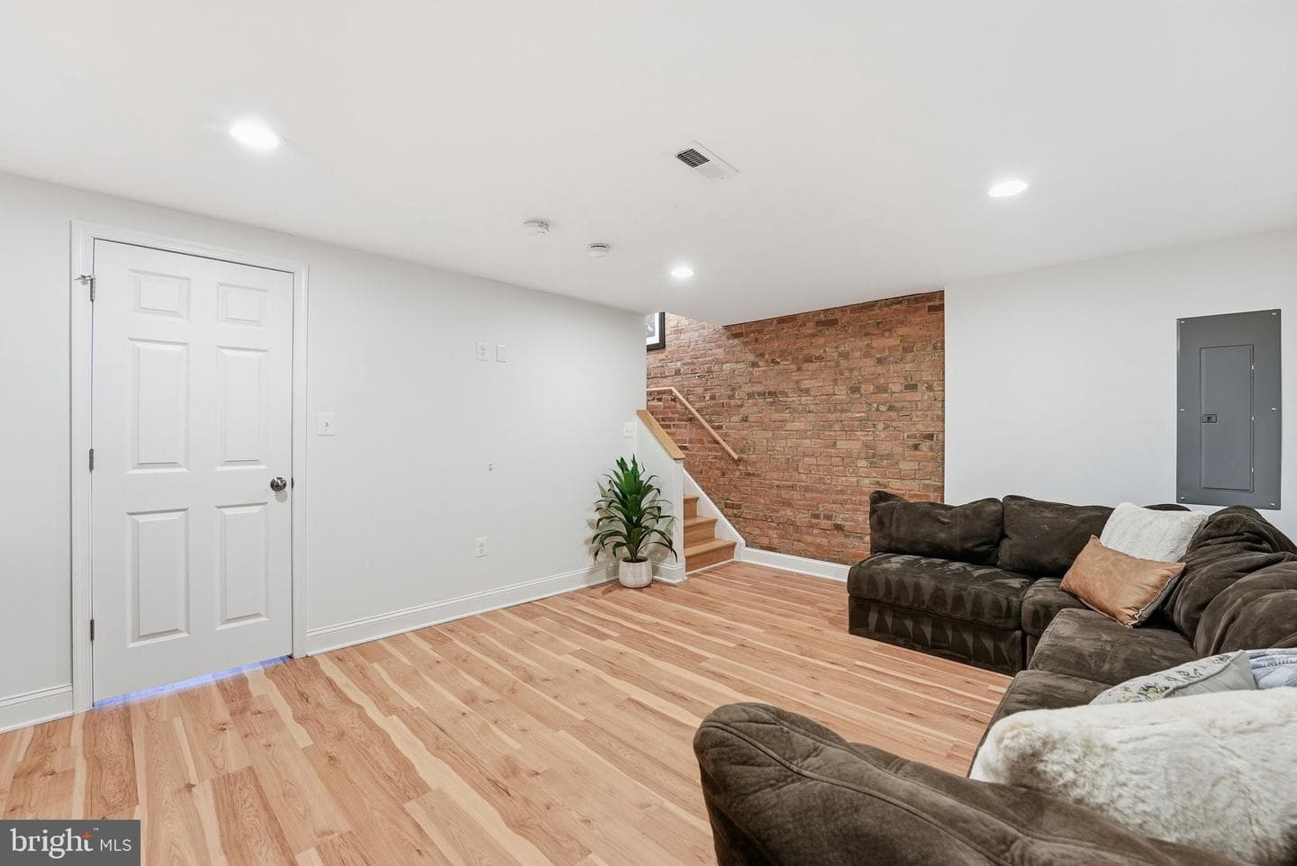 52 Hamilton Street NW photo 25