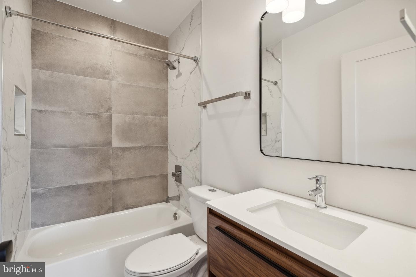 845 19th Street NE #ph-13 photo 5
