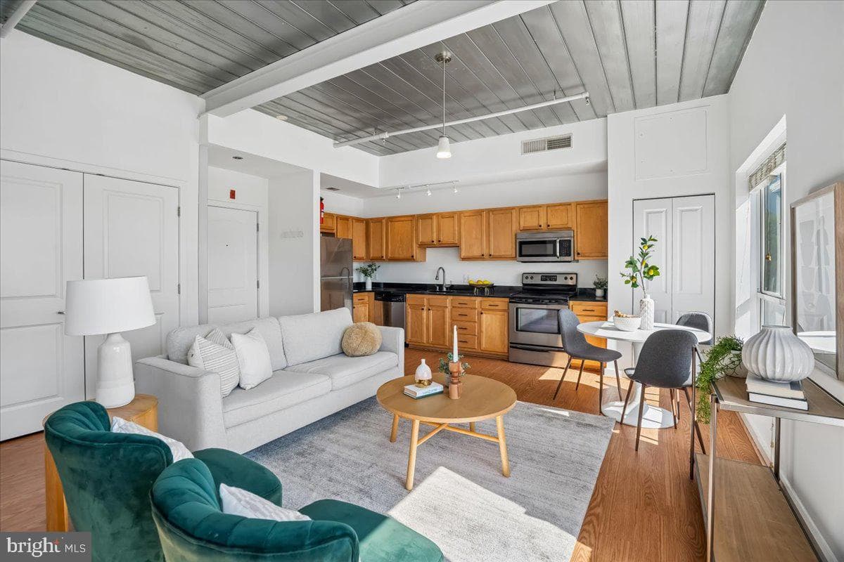 5885 Colorado Avenue NW #203, Washington