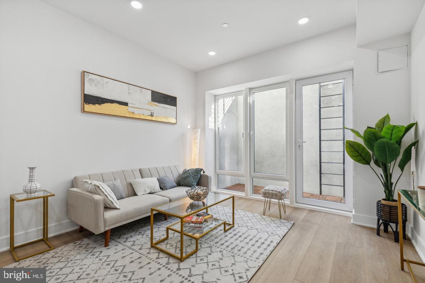705 Quincy Street NE #2c photo 3