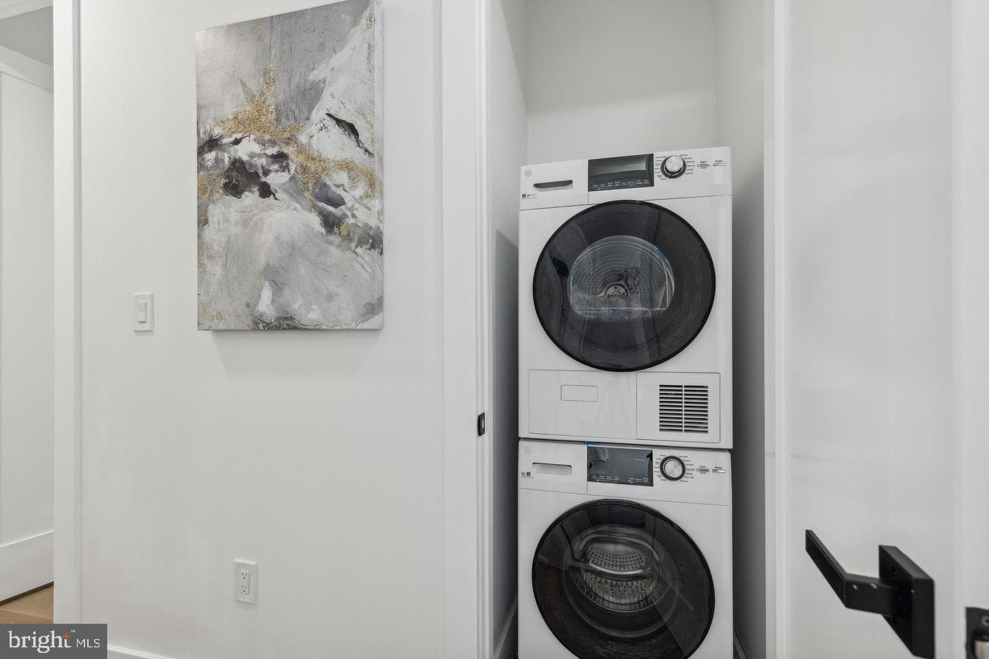 705 Quincy Street NE #2c photo 9