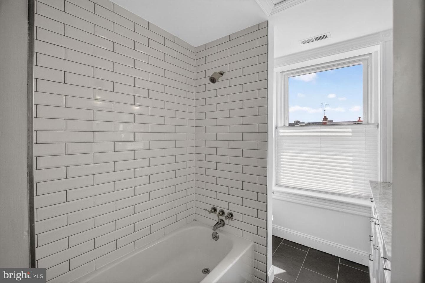 2510 Cliffbourne Place NW #300 photo 10