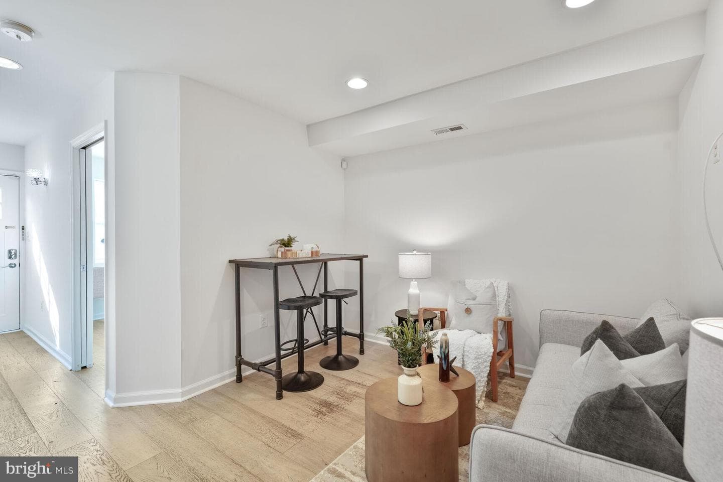 1268 16th Street NE photo 4