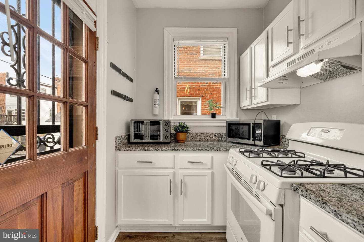 719 Sheridan Street NW photo 11