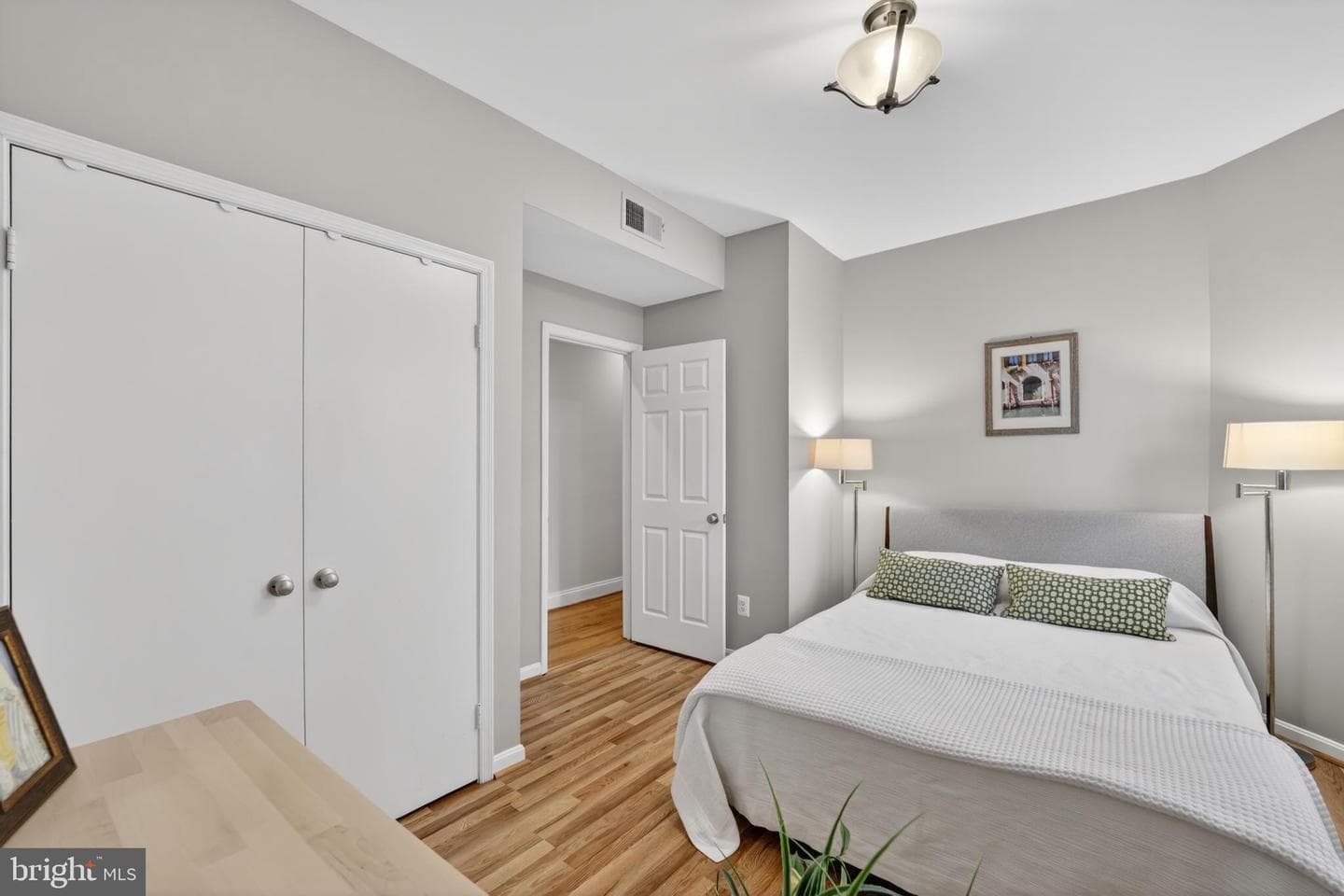 719 5th Street NE #3 photo 20
