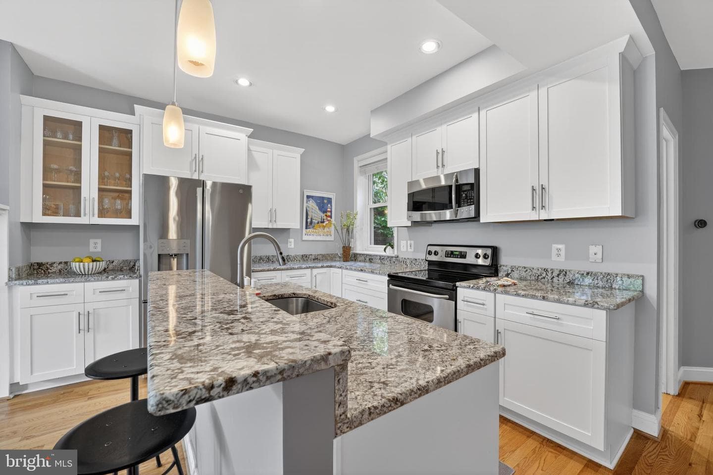 719 5th Street NE #3 photo 8