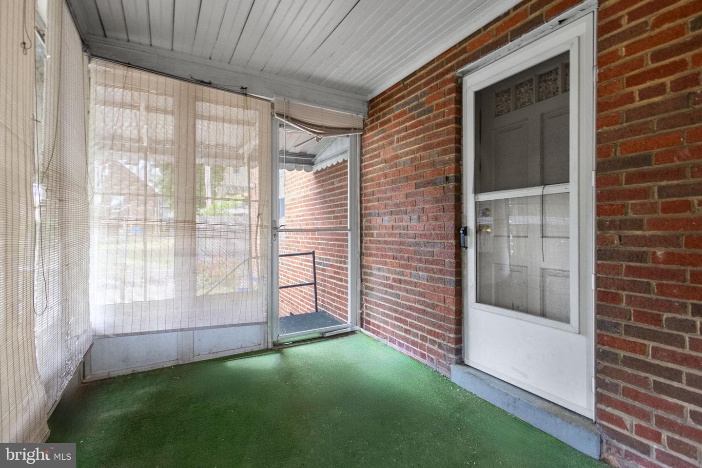 1711 Girard Street NE photo 23