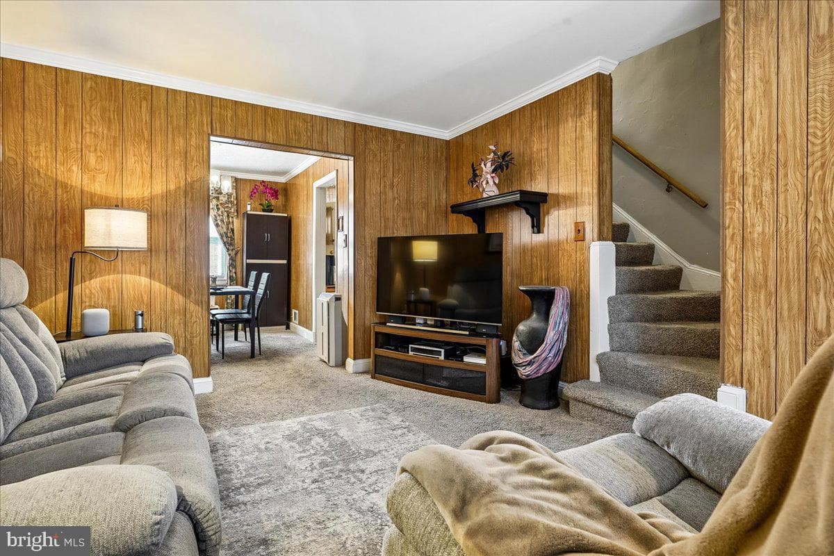 1441 Bangor Street SE photo 3