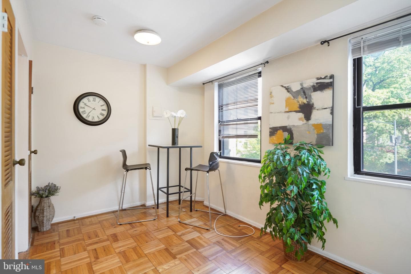 1801 Clydesdale Place NW #518 photo 5