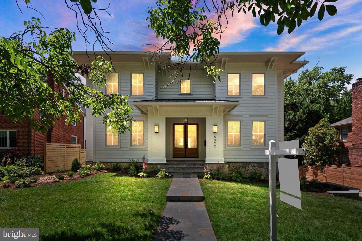5022 Cathedral Avenue NW, Washington