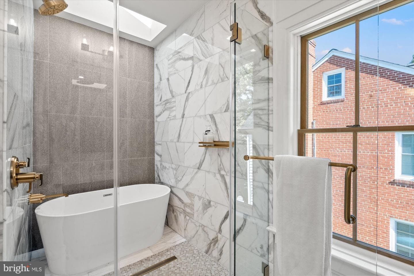 5022 Cathedral Avenue NW photo 27