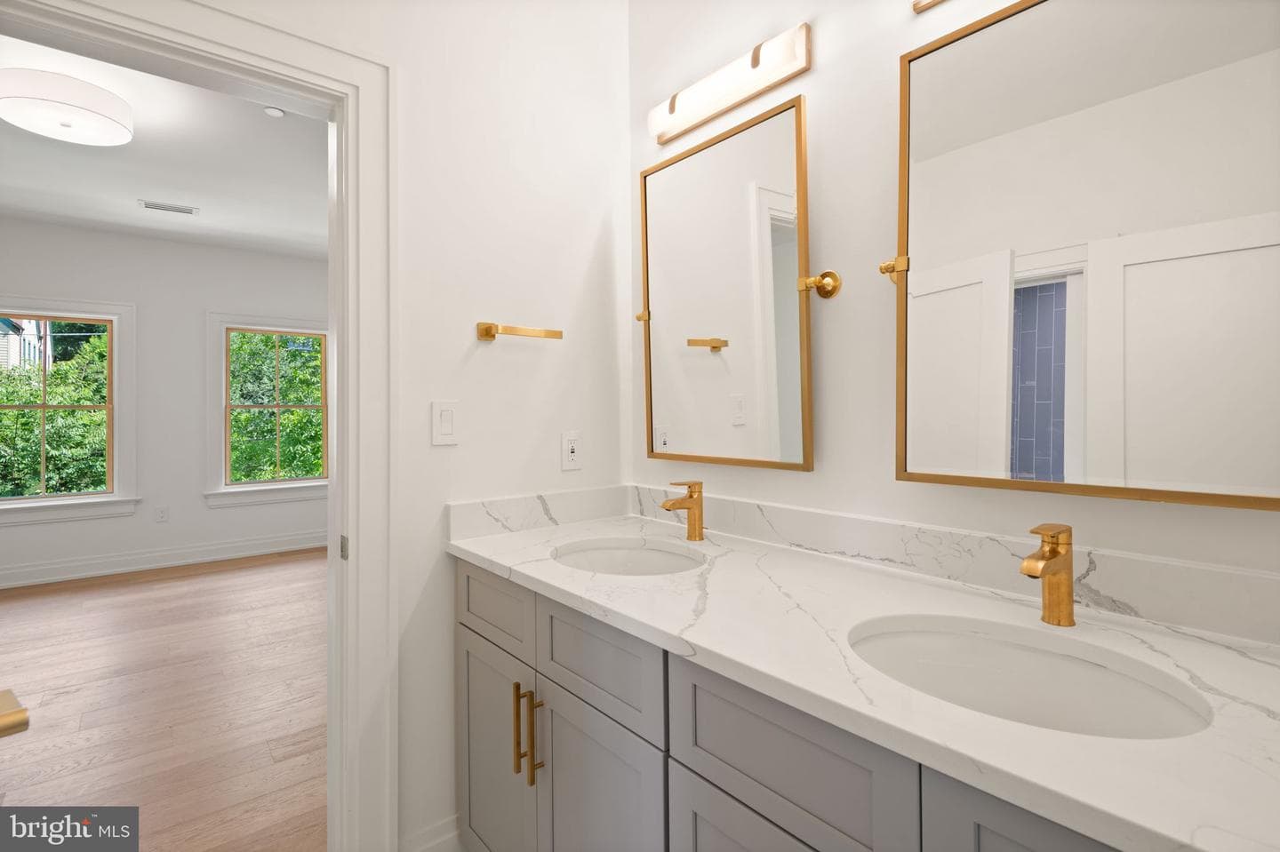 5022 Cathedral Avenue NW photo 33