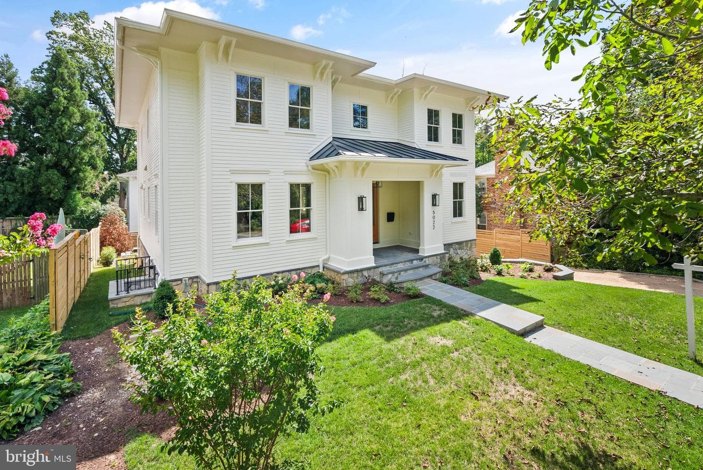 5022 Cathedral Avenue NW photo 4