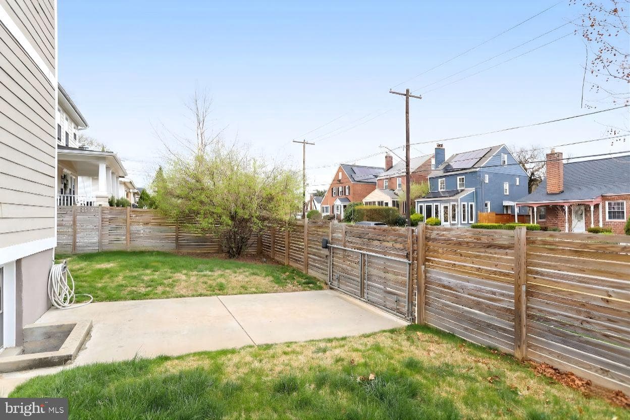 2201 Taylor Street NE photo 26