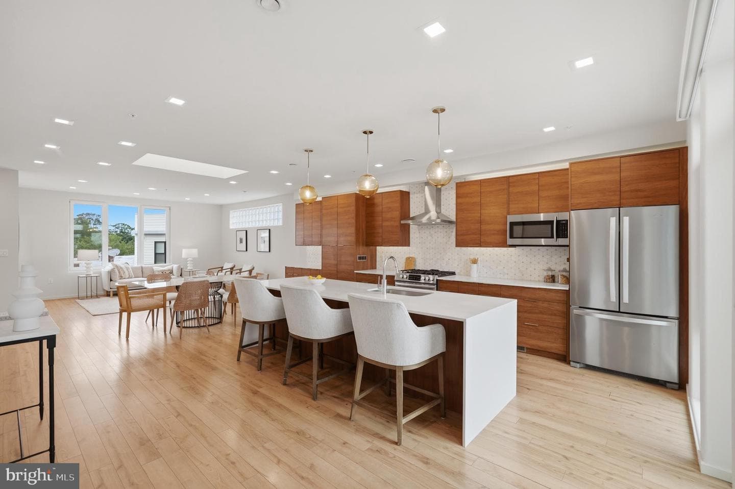 523 Montana Avenue NE #525a, Washington